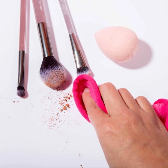 NIB - Japonesque Ultimate Blending Brush & Sponge Set w/ Original Makeup - Picture 3 of 6